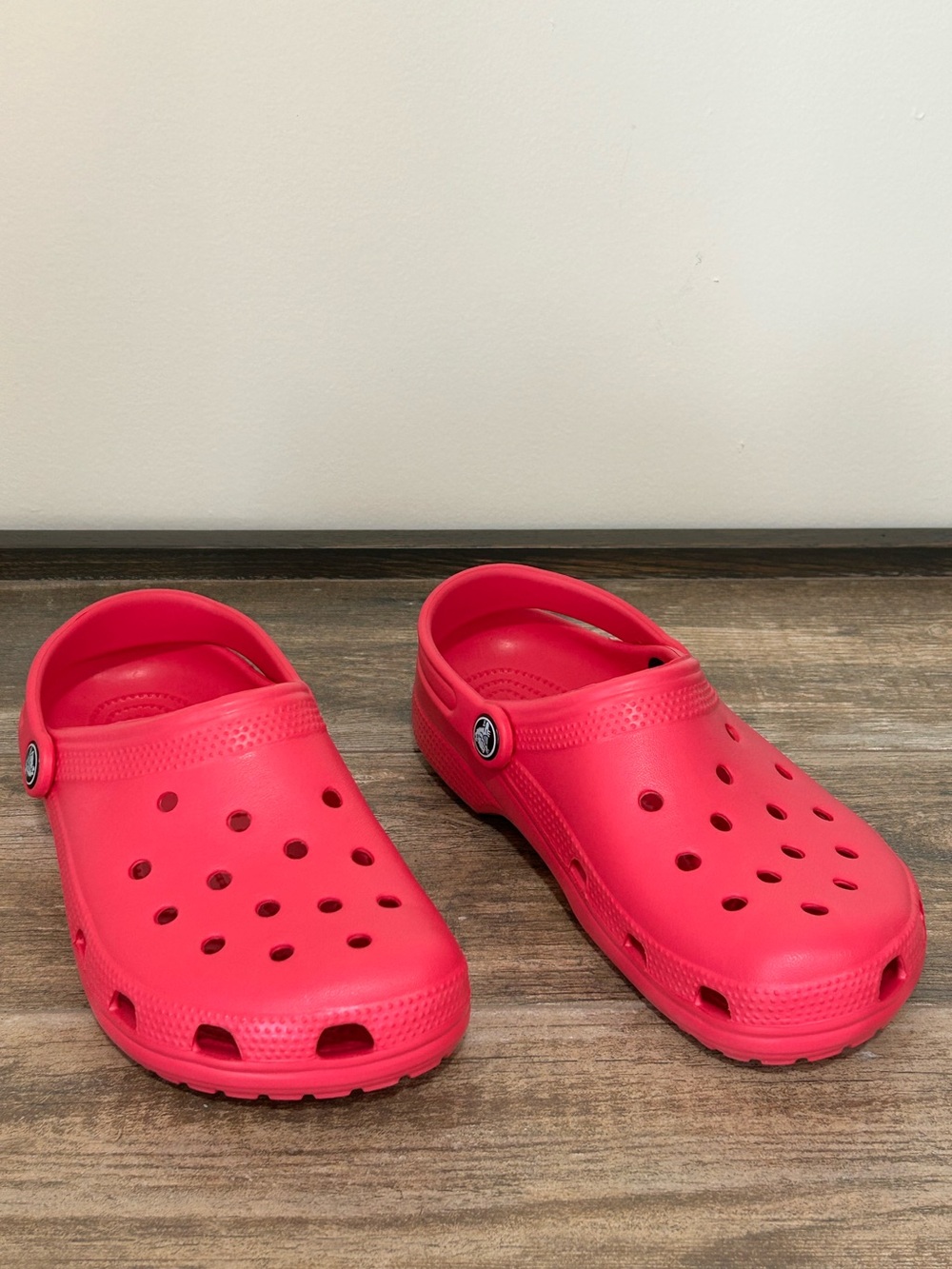 CROCS Classic Clog shoe slip on Hot Pink men 6 /women 8 very clean